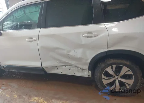 2023 Subaru Ascent Premium 8-Passenger z USA, uszkodzony, nr VIN 4S4WMACD7P3448775